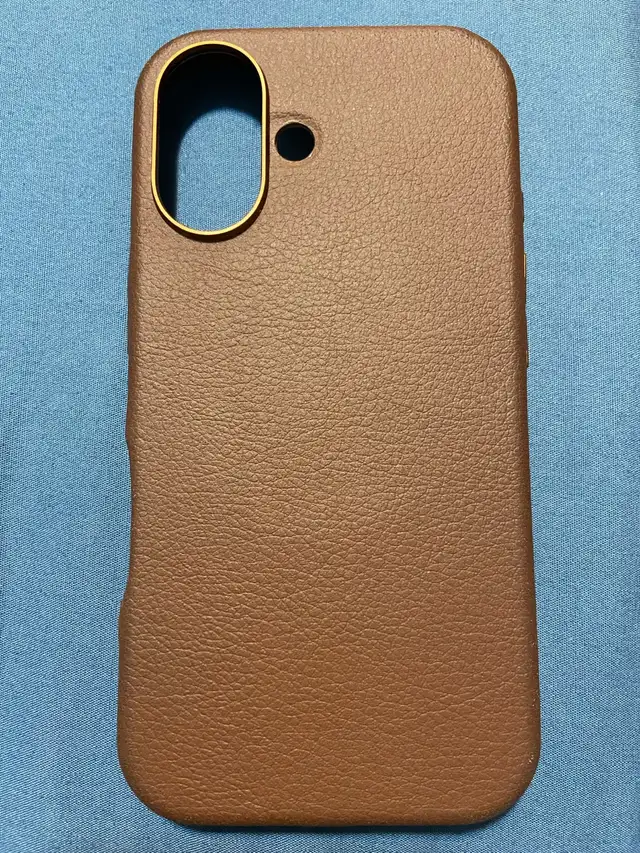 iPhone 16 case Leather OtterBox Symmetry, screen protectors in Cell Phone Accessories in Kingston - Image 3