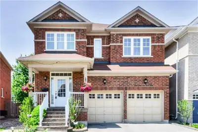 32 Ness Road, Brampton (L6Y 5N9)