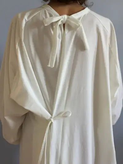 Medical Isolation Gowns, Level 1, washable, 5-pack, new, View more