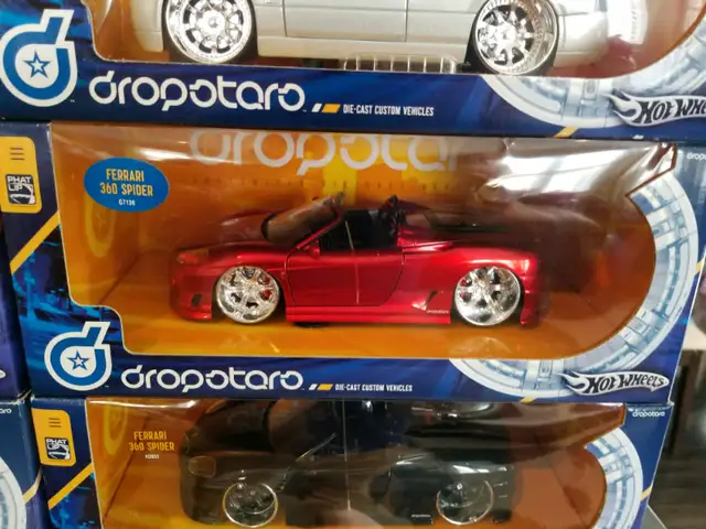 1:21 Diecast Hot Wheels Dropstars Ferrari VW Cadillac | Arts