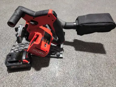 Milwaukee M18 FUEL 6-1/2 inch Plunge Track Saw batt/charger inc, View more