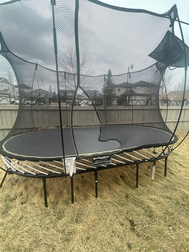 Spring free trampoline  in Toys & Games in La Ronge