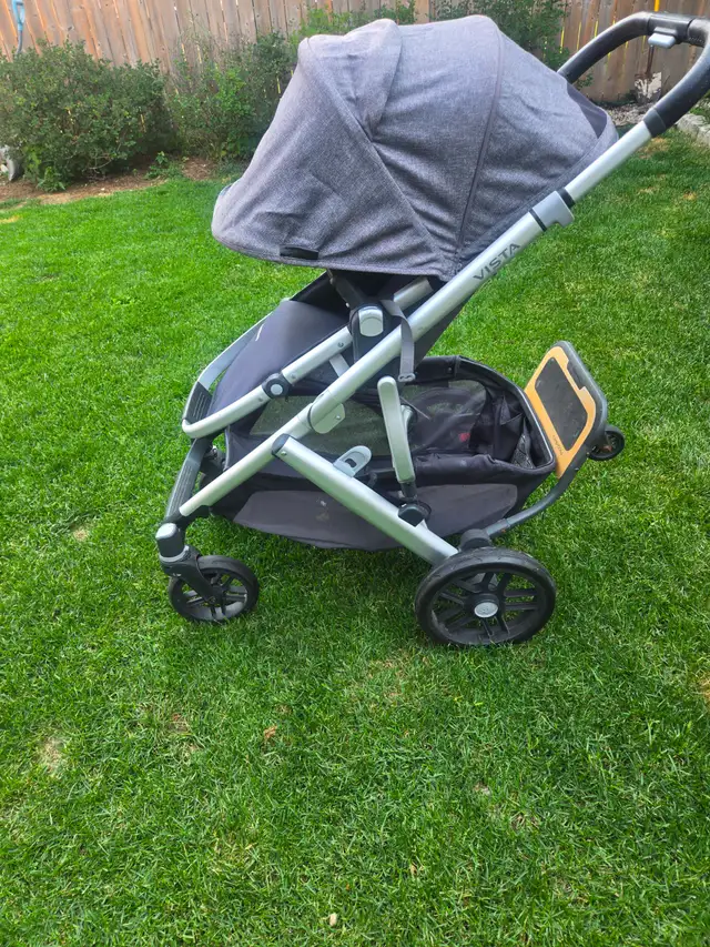 Title: UPPAbaby Vista V2 2020 – Good Condition – Accessories Inc in Strollers, Carriers & Car Seats in Oakville / Halton Region - Image 6