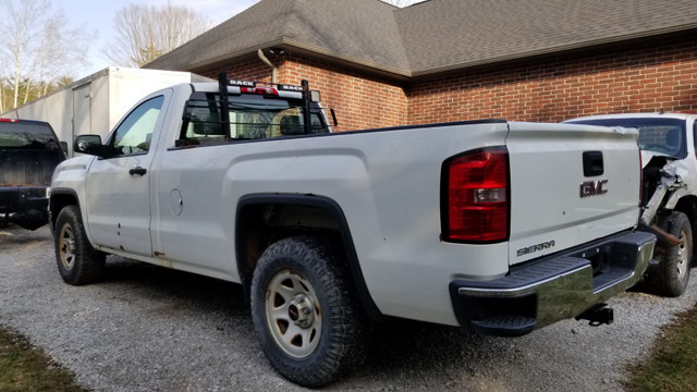 2015 GMC SIERRA 1500. V6. 4.3LT REGULAR CAB 2WD in Cars & Trucks in Barrie - Image 3