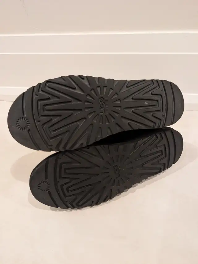 UGG Australia W Leni Black Water-Resistant Buckle Boots Size 7 in Women's - Shoes in Markham / York Region - Image 11
