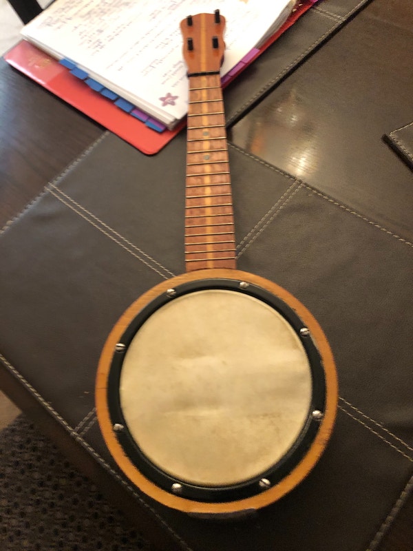 1920 Old banjo ukulele 100 year old Honor accordion String Calgary