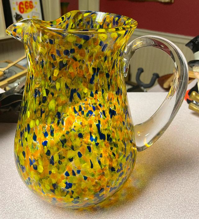 Vintage Art Glass Pitcher in Arts & Collectibles in Kitchener / Waterloo