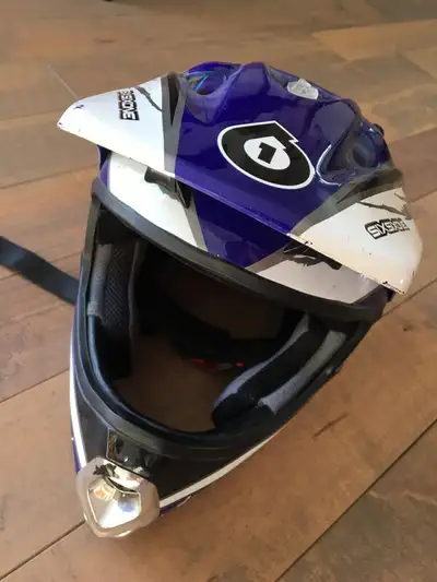 Excellent condition SixSixOne Motorcycle Helmet - Size: Youth Large. Blue and white in colour. Non-s...