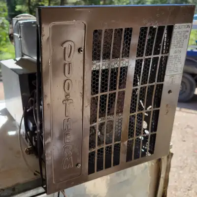 Forced Air 17000 BTU Model 66117.010 Tested and works as should Includes faceplate and exhaust. Does...