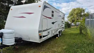 FOR SALE: RV Trailer – $11,500 VERNON This RV is beautiful, well taken care of, and ready for new ad...