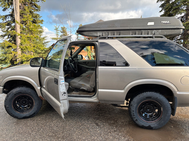 2005 Chevy Blazer in Cars & Trucks in Penticton