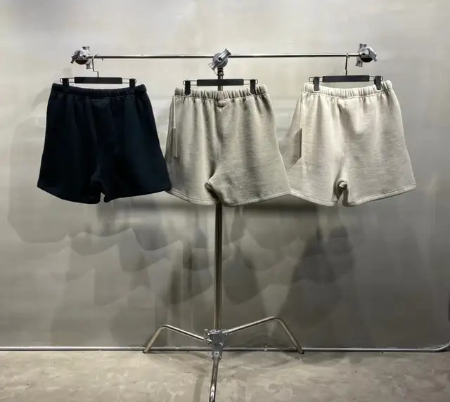 Essentals short64346710326273120