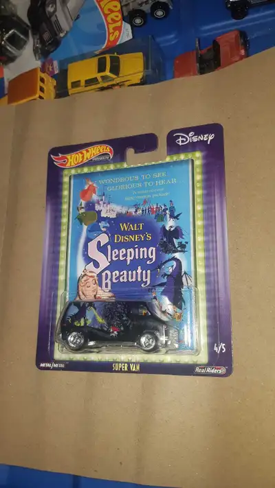 Sleeping Beauty Super Van Hot Wheels Premium Disney 2019, View more