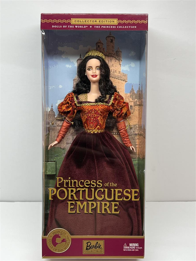 Vintage 2002 Princess of the Portuguese Empire™ Barbie doll in Arts & Collectibles in Edmonton - Image 6