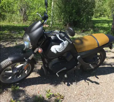 2003 BUELL BLAST 500 The Buell Blast is simple to maintain, good on fuel, easy, and lightweight. Per...