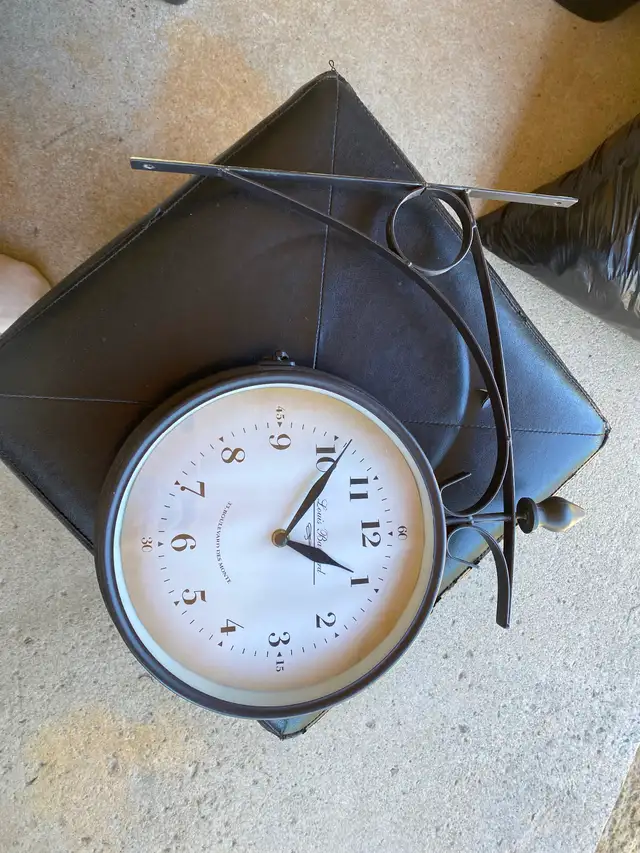Clock two sided464151165399224321