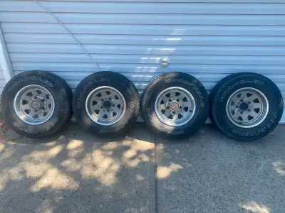 Took these off my ‘89 F-150. 1/4 tires is down to wear bars. Have an extra tire. The rest are ok. 23...