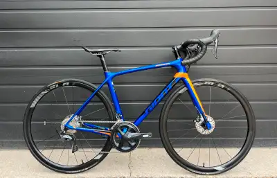 Giant TCR Advanced Pro 1 Disc, Carbon wheels, Ultegra. MINT, View more