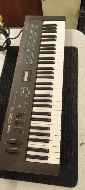 Yamaha DX-21 Synthesizer, View more