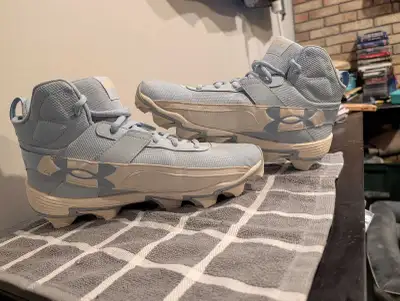 Under Armour Harper 10 Mid Baseball Cleats - Size 10.5, View more