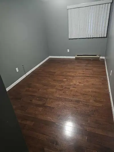 Sharing Room For Rent: $400 per person. If not sharing, $600. Clean, comfortable bedroom in town hou...