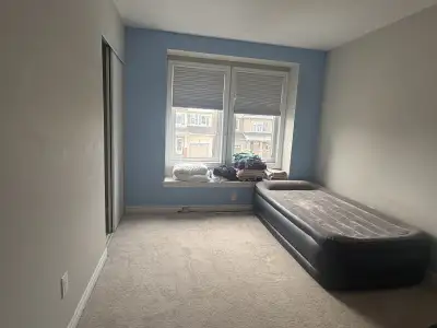 1 room is still available for rent, located in Half Moon Bay, Barrhaven. I am looking for a responsi...