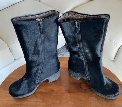 Woman's  Genuine SEAL SKIN Boots ...Size 6.5-7 Medium width, View more