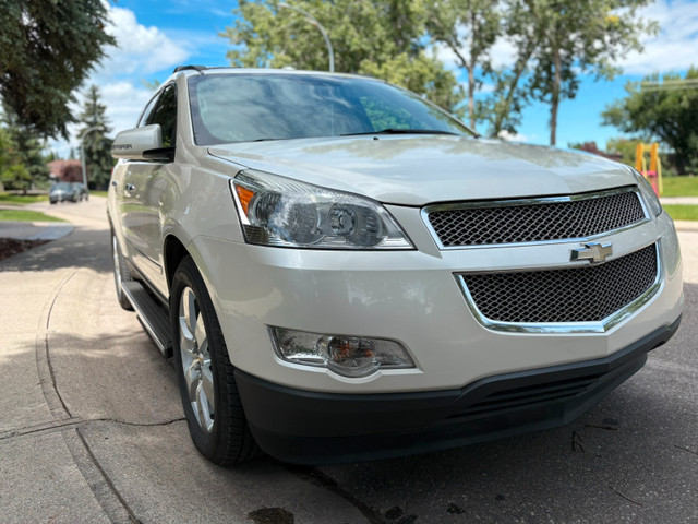 2011 Chevrolet Traverse LTZ in Cars & Trucks in Calgary - Image 2