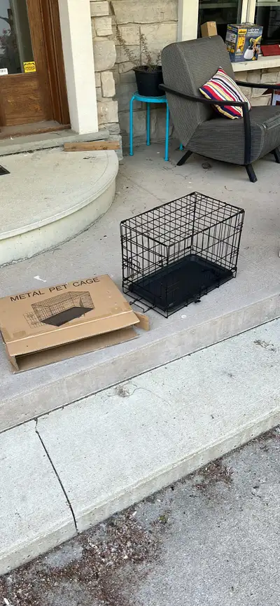 Midwest pets 20 inch pet crate - new in box as pictured, View more