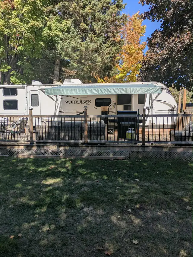 31 feet Trailer on lot- Westport Ontario  in Travel Trailers & Campers in Kingston - Image 6