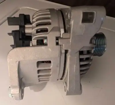 New BMW Z4 alternator compatible with 2003-2006 Z4. Never installed as it turned out not to be the i...