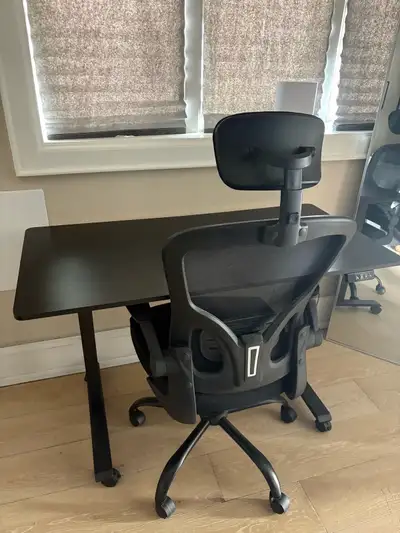  Computer and desk for sale, View more