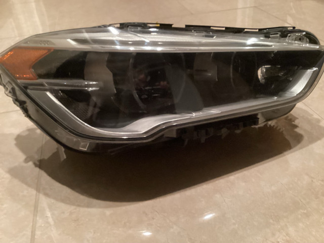 2019 bmw passenger LED Headlight  in Auto Body Parts in Windsor Region - Image 2
