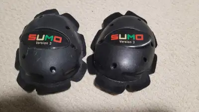 Sumo knee sliders Never used Velcro backing