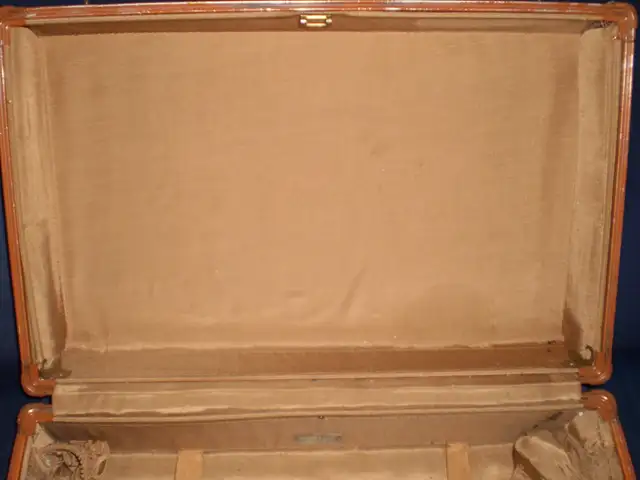 Vintage Leather, Rolling Luggage from Stratford, ON in Other in City of Toronto - Image 11