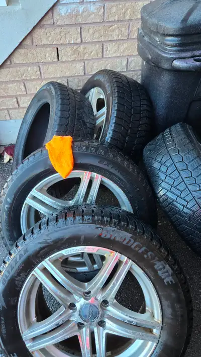 2-bridgestone, 2019year, 11/32 left. 90 cad. 2-continental, 2009year, 8/32 eft. 50cad. Just took off...