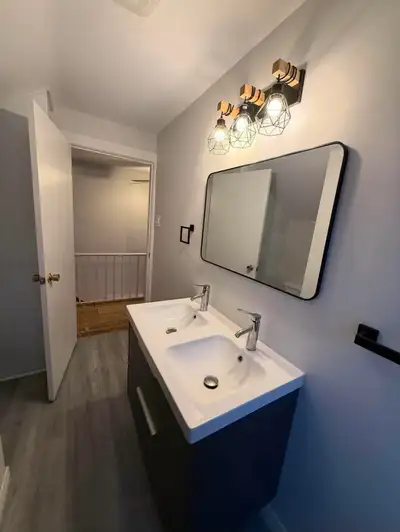 Two Newly Renovated Bedrooms for Rent – Cambridge (Near Food Basics & Shoppers) Two bright, fully re...
