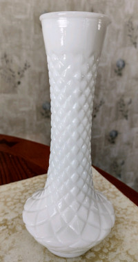 Vintage 1960's Loeffler Randall Vase - Diamond Quilt Pattern.