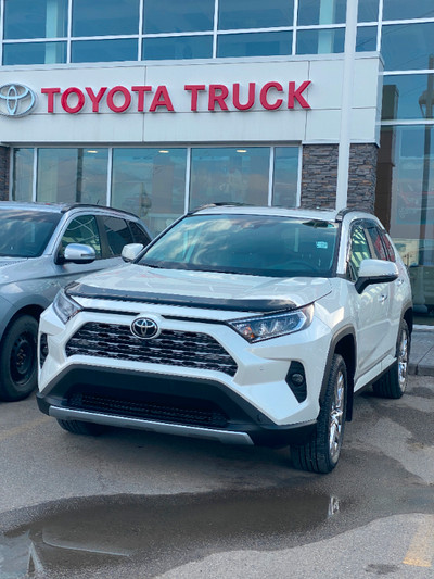 RAV4 LIMITED 2020 IMMACULATE CONDITION
