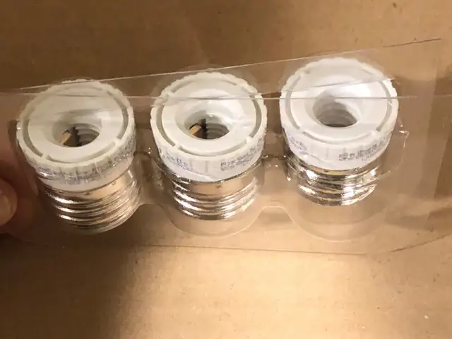 Mini (chandelier size) to regular light bulb size adapter in Indoor Lighting & Fans in Ottawa - Image 3