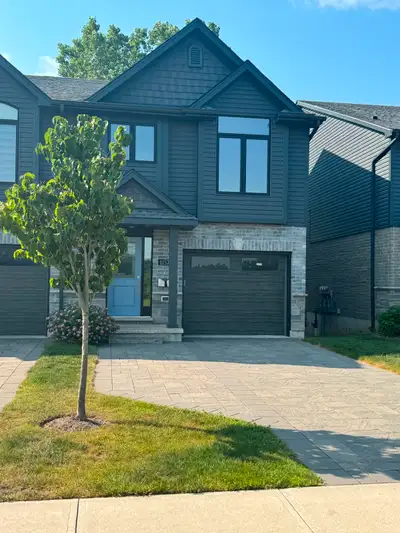 Modern Townhome to Rent at Blackwell Blvd