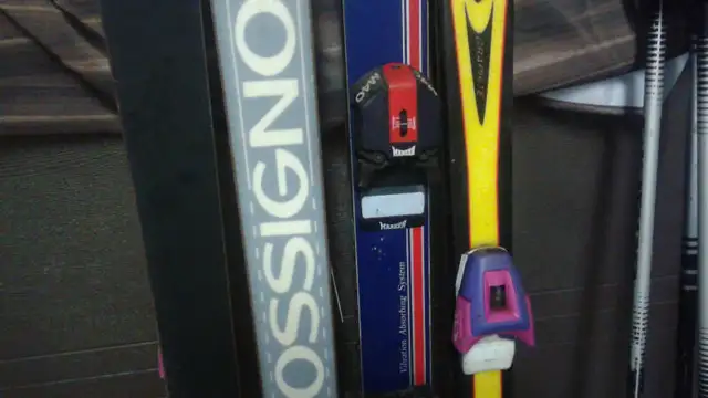 mountain skis / ski alpin in Ski in Ottawa - Image 3