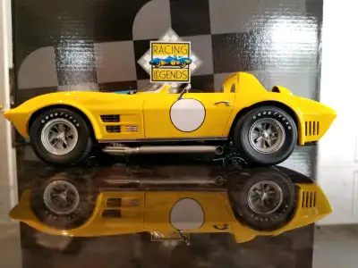 Rare Retired BNIB RLG18037 Exoto 1964 Chevrolet Corvette Grand Sport Roadster Chicago Hobby Show 199...
