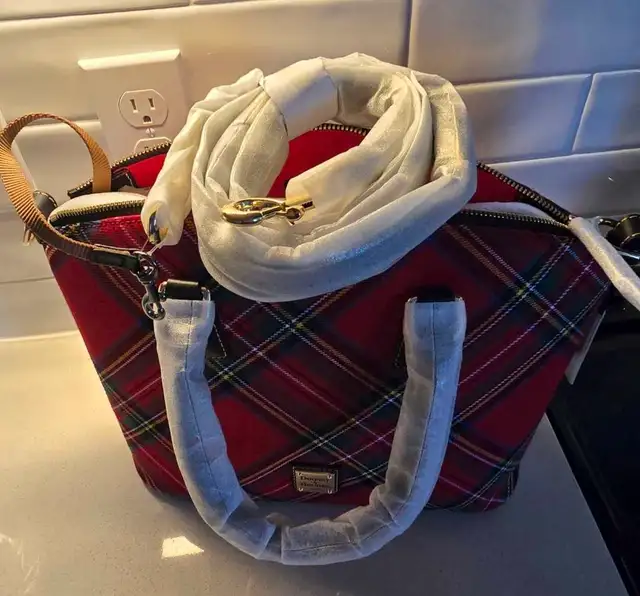 New Tags Tartan Dooney Bourke Satchel  in Women's - Bags & Wallets in Moncton - Image 4