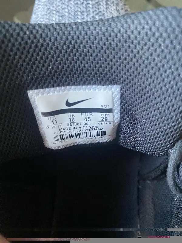 Kids shoes from 2 to 4 year old for boys (all brands ) in Multi-item in City of Montréal - Image 7