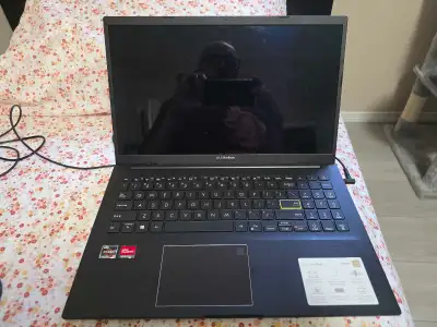 ASUS VivoBook 15 ( Ryzen 5) - Great condition, View more