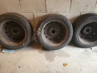 4 Goodyear Nordic winter tires 205/55R16 5 bolt rims