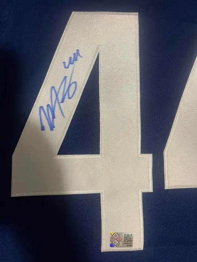 Reilly signed jersey in Hockey in Hamilton - Image 3