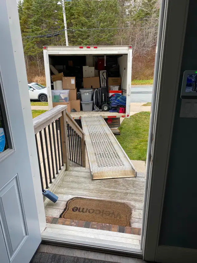 Strong and professional movers Ottawa559731877966653442