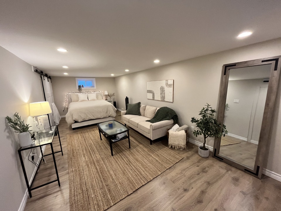 Charming 3 bedroom house available for rent! 4